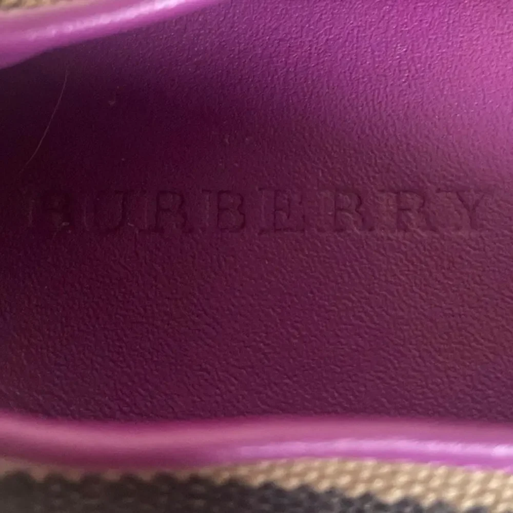 Burberry good pre